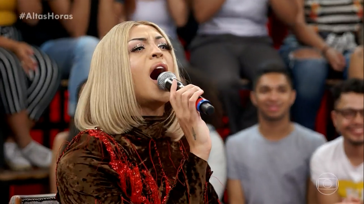 Pabllo Vittar no Altas Horas