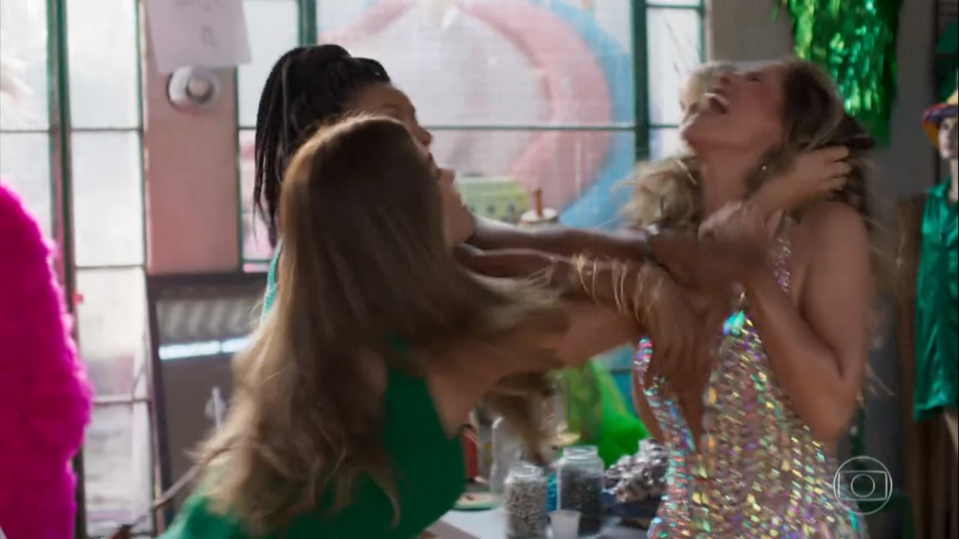 Paloma (Grazi Massafera) e Silvana (Ingrid Guimarães) de Bom Sucesso