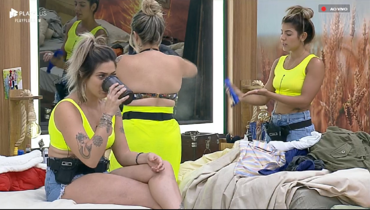Tati, Thayse e Hariany em A Fazenda 11