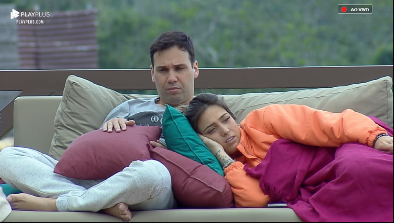 Viny e Tati em A Fazenda 11