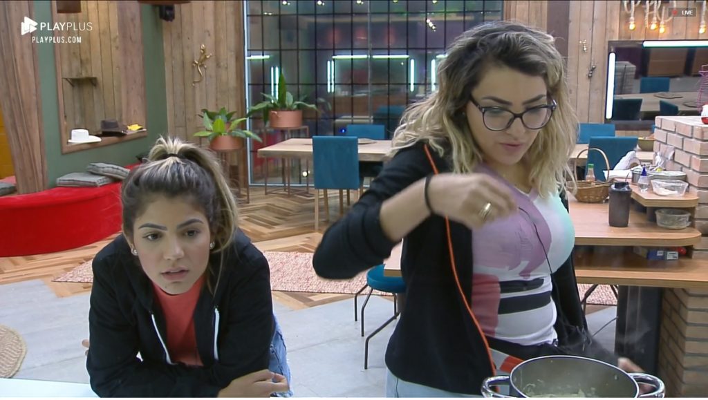 Hariany e Thayse em A Fazenda 11
