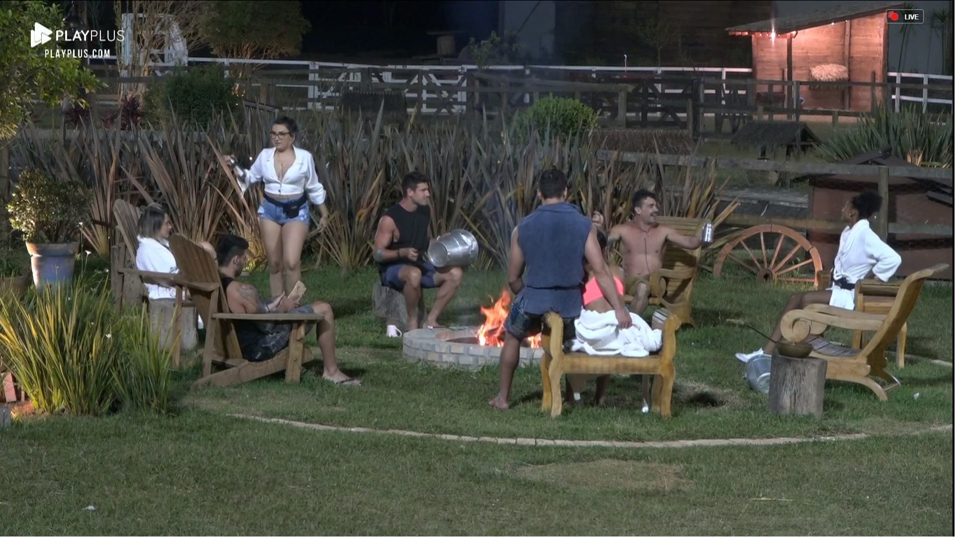 Peões se divertem em A Fazenda 11