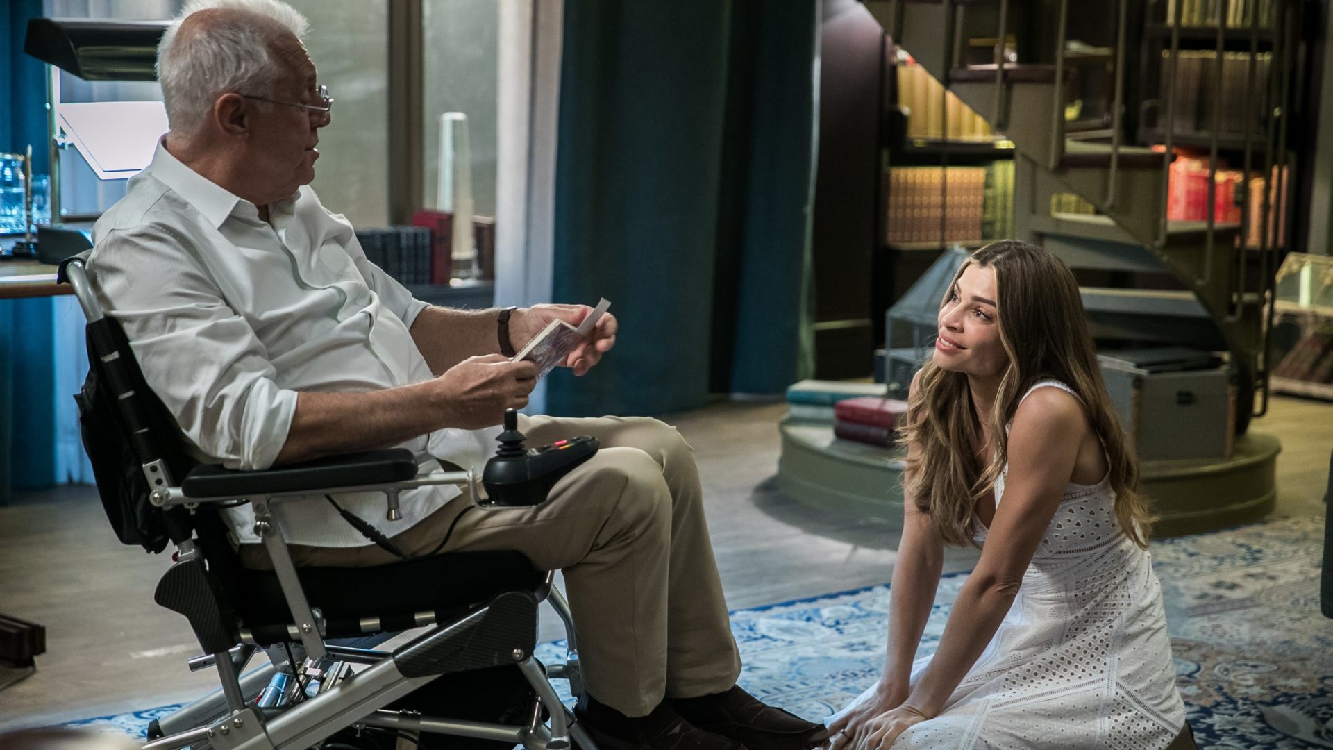 Alberto (Antonio Fagundes) e Paloma (Grazi Massafera) em Bom Sucesso
