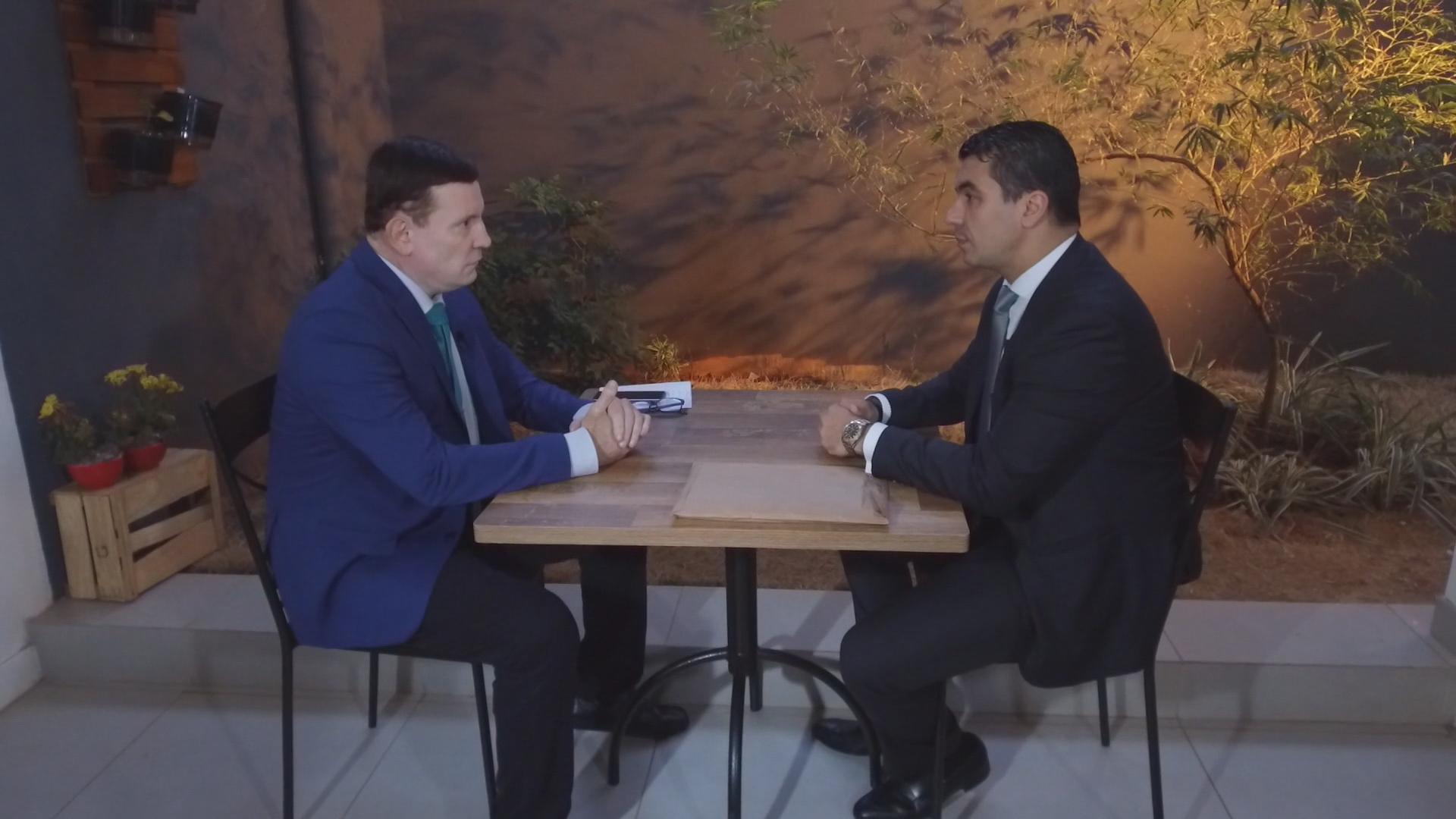 Roberto Cabrini e Luis Miranda.