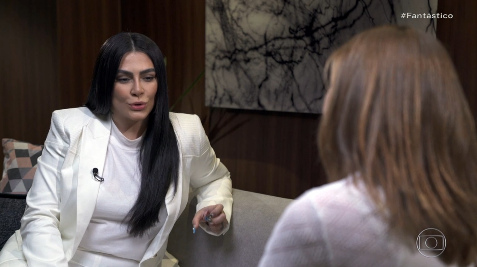 Cleo fala sobre o body shaming no Fantástico.