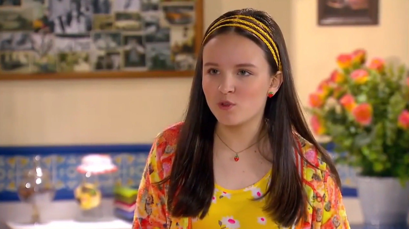 Larissa Manoela interpretando Isabela em Cúmplices de um Resgate.