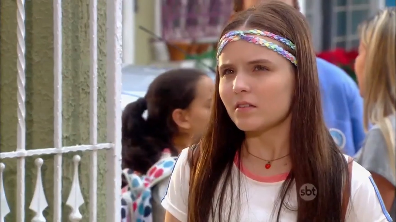 Larissa Manoela em cena de Cúmplices de um Resgate.