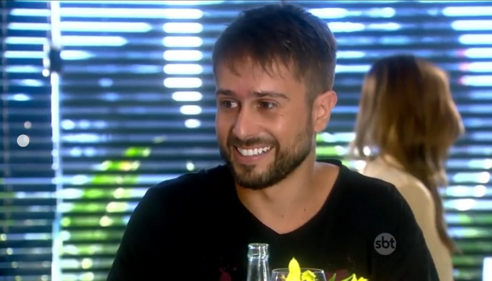 Maurício Ribeiro interpreta Fausto em Cúmplices de um Resgate.