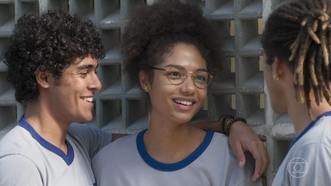 Luan (Igor Fernandez), Alice (Bruna Inocencio) e Waguinho (Lucas Leto)