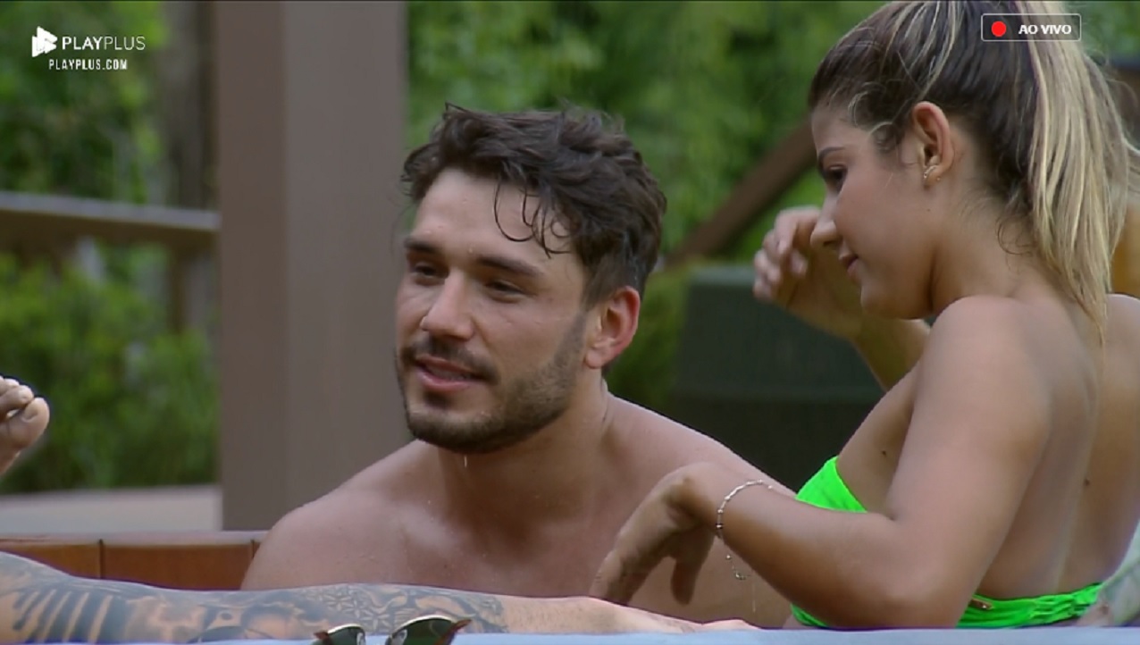 Lucas Viana e Hariany Almeida em A Fazenda 11