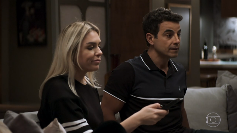 Monica Iozzi e Anderson di Rizzi em cena de A Dona do Pedaço (Reprodução / Globo)