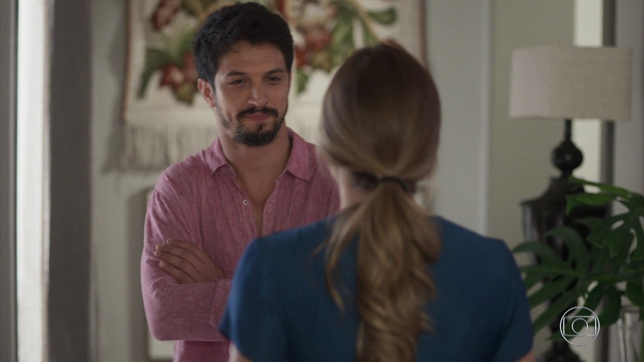 Marcos (Rômulo Estrela) e Paloma (Grazi Massafera) em Bom Sucesso
