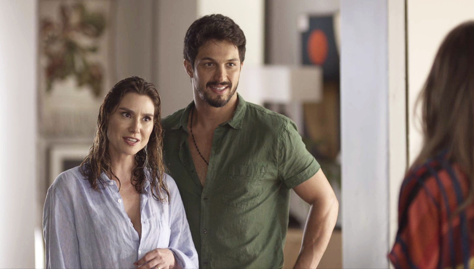 Natasha (Lavínia Vlasak), Marcos (Rômulo Estrela) e Paloma (Grazi Massafera) em Bom Sucesso