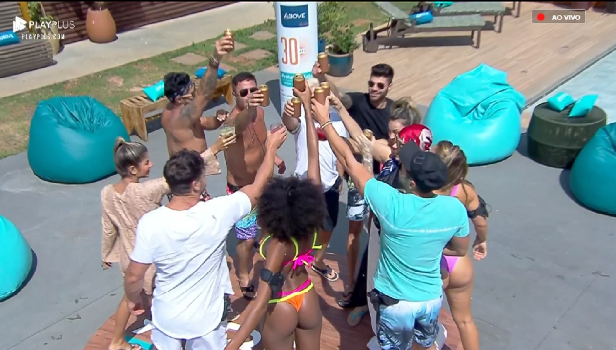 Pool Party em A Fazenda 11