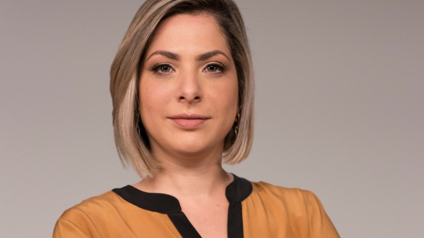 Apresentadora Daniela Lima no Roda Viva.