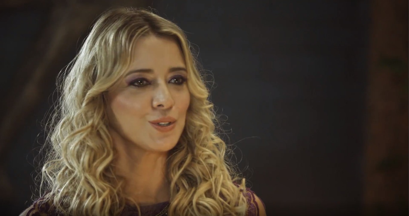 Christine Fernandes vive Sammu-Ramat em O Rico e Lázaro (Reprodução / Record TV)