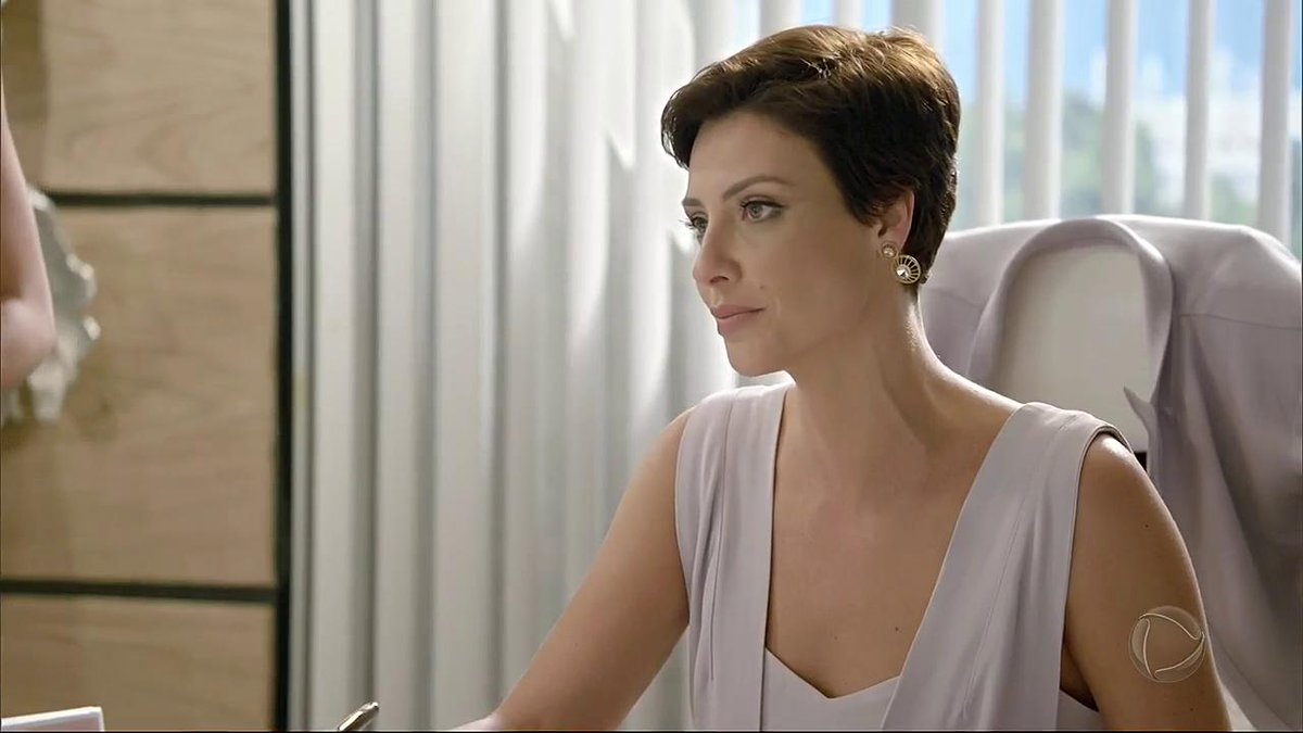 Sophia (Camila Rodrigues) em Topíssima