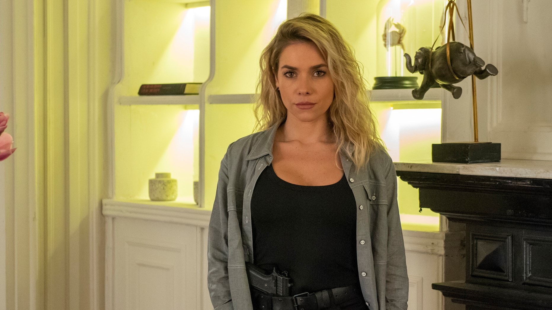 Yohana (Monique Alfradique) em A Dona do Pedaço