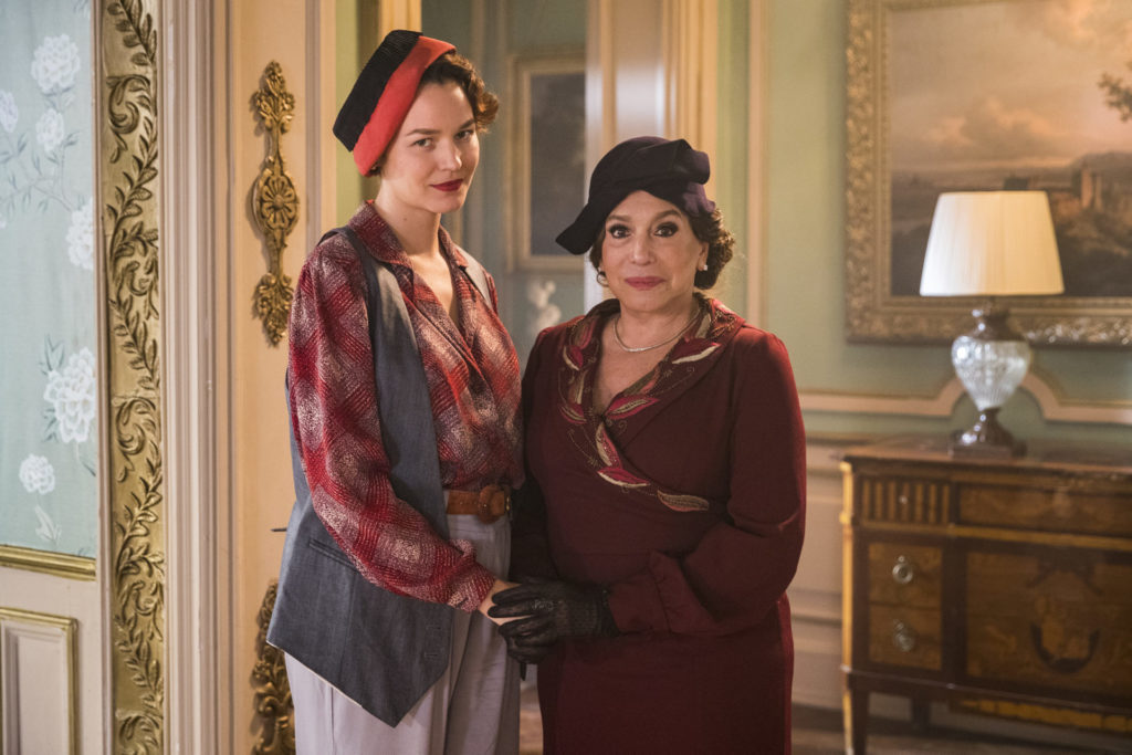 Adelaide (Joana de Verona) e Emília (Susana Vieira) em Éramos Seis