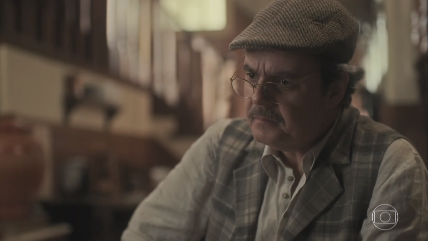 Afonso (Cássio Gabus Mendes) em Éramos Seis