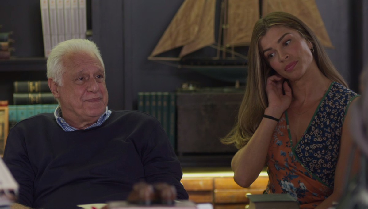 Alberto (Antonio Fagundes) e Paloma (Grazi Massafera) em Bom Sucesso