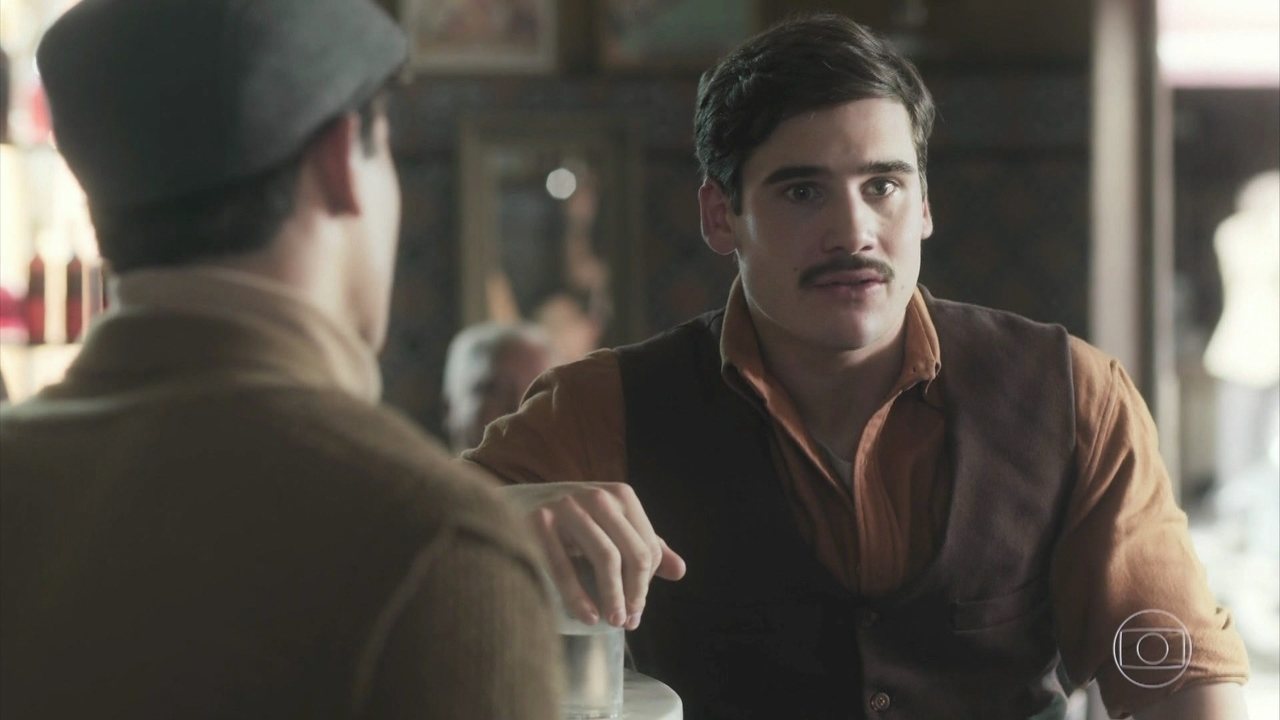 Alfredo (Nicolas Prattes) em Éramos Seis