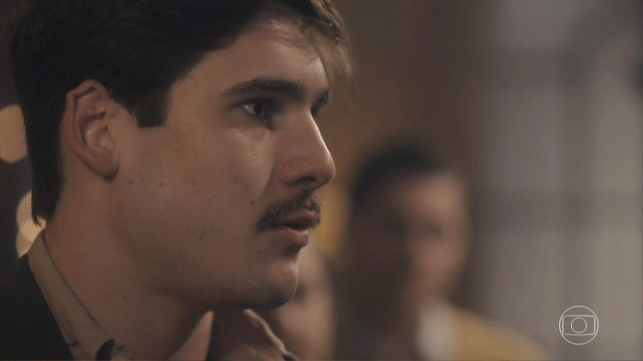 Alfredo (Nicolas Prattes) em Éramos Seis_