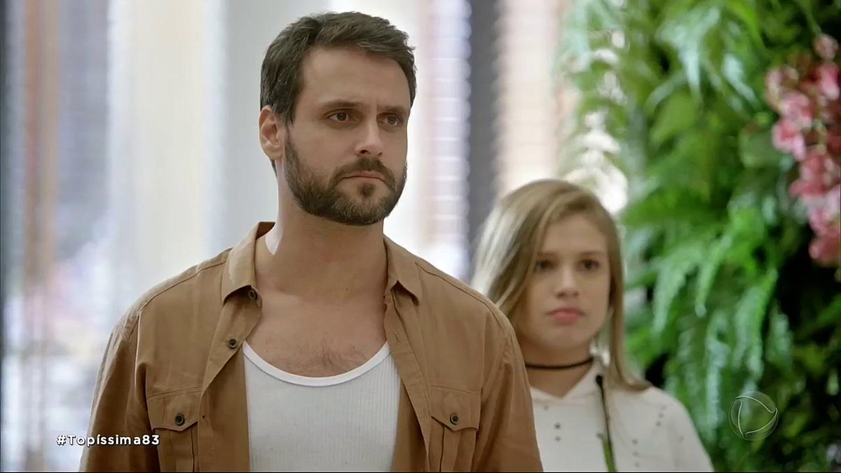 Antonio (Felipe Cunha) e Andrea (Letícia Peroni) em Topíssima