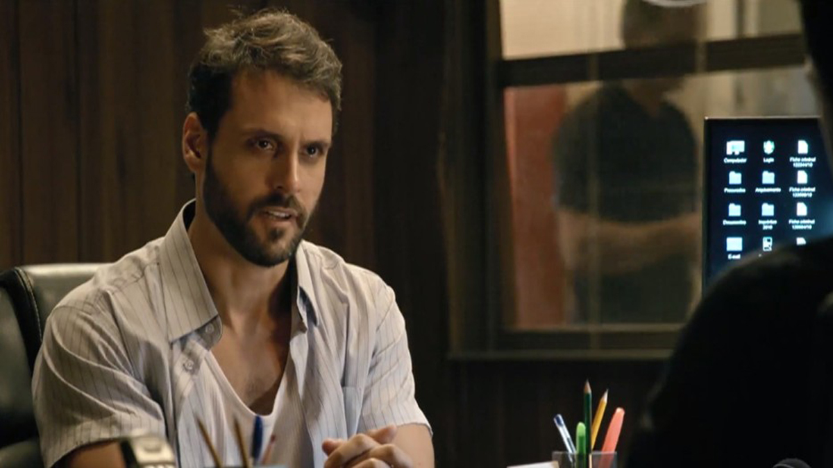Antonio (Felipe Cunha) em Topíssima