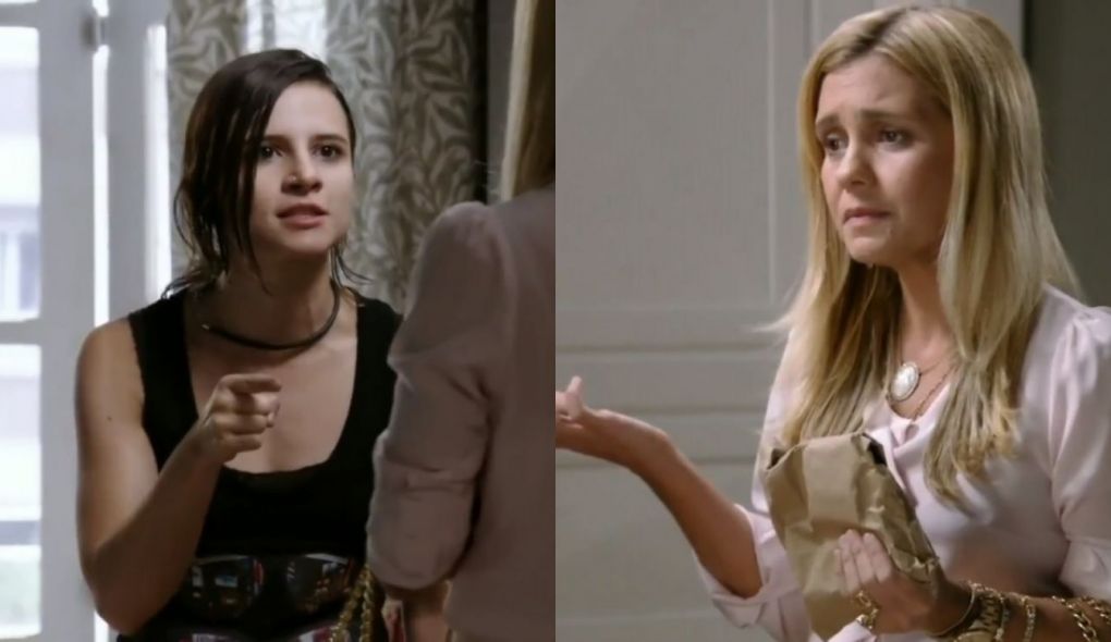 Betânia (Bianca Comparato) e Carminha (Adriana Esteves) de Avenida Brasil