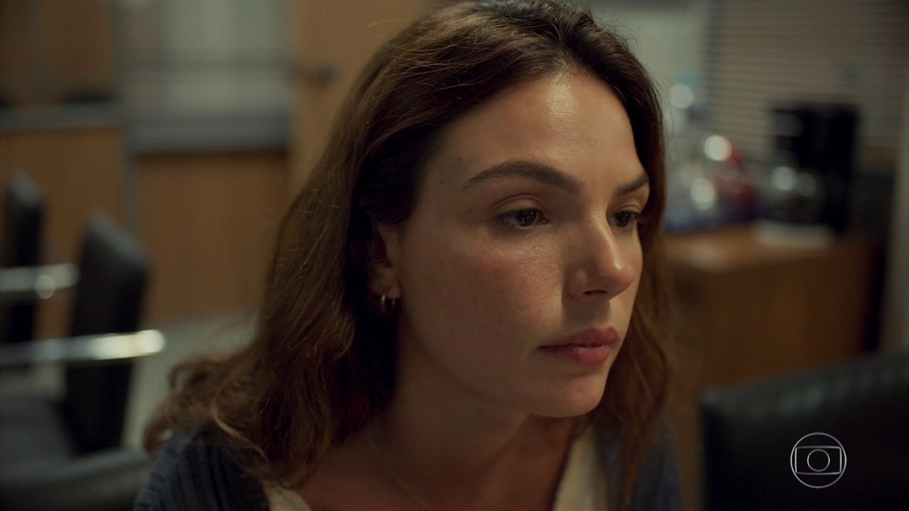 Betina (Isis Valverde) em Amor de Mãe