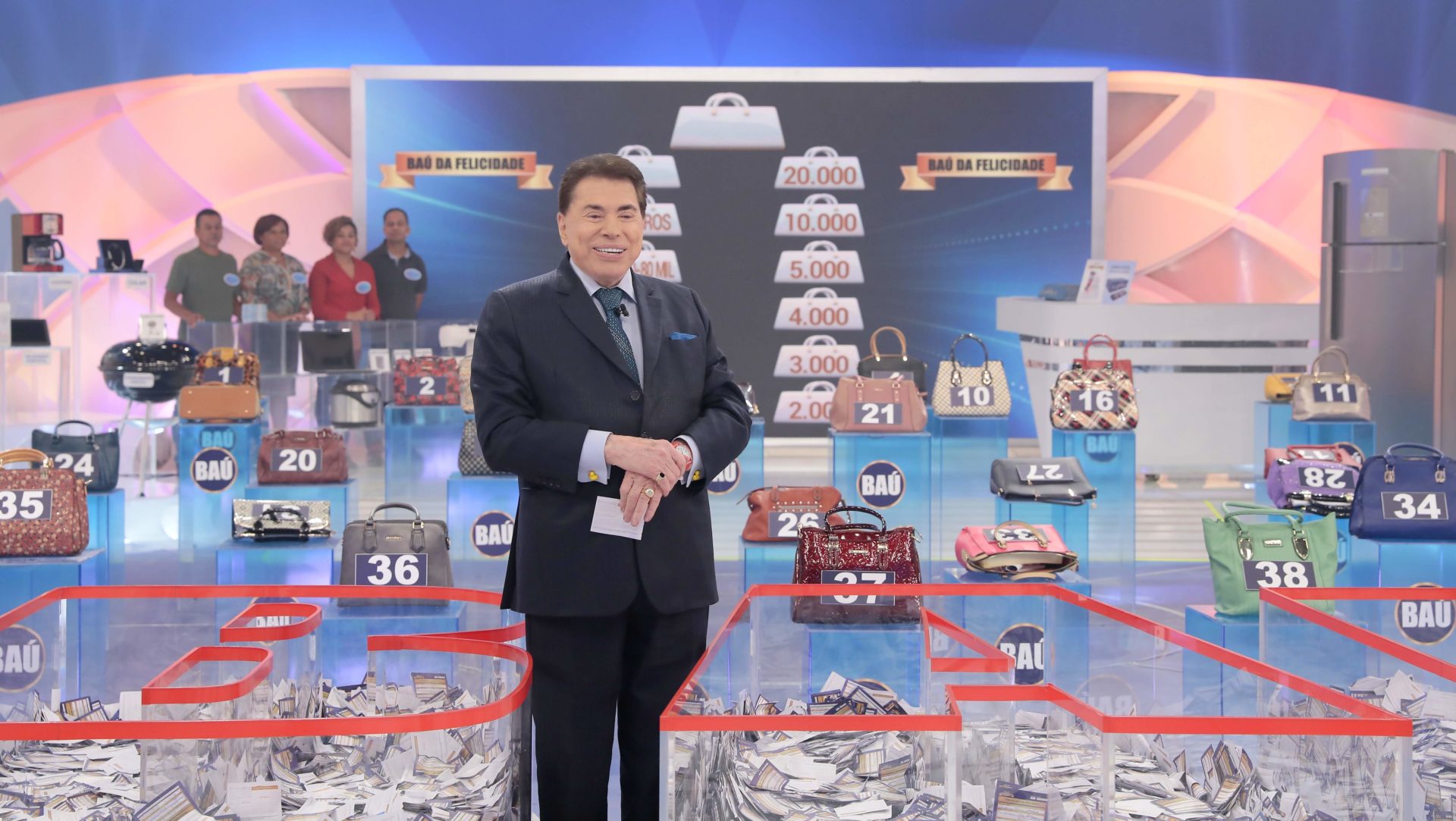 Silvio Santos no quadro Bolsa Família no Programa Silvio Santos