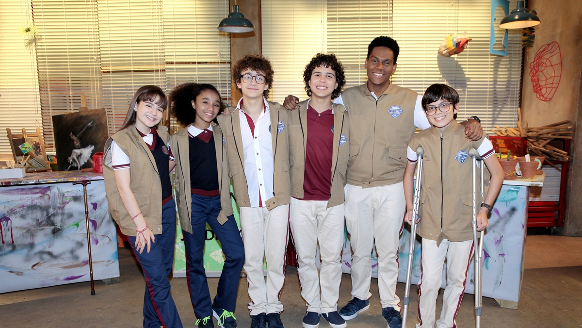 Crianças formam o Esquadrão Antibullying ( Foto: Lourival Ribeiro / SBT)