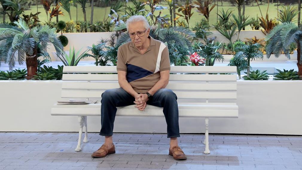 Carlos Alberto faz homenagem a Gugu e Rapadura