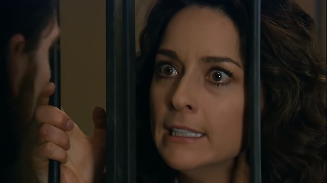 Susana González como Cíntia em A Que Não Podia Amar (Reprodução / YouTube)