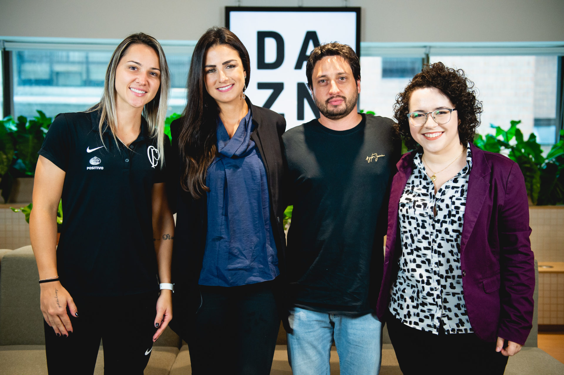 Helena Calil comanda programa especial do DAZN sobre Libertadores Feminina (Fotos: Gutierre Filmes)