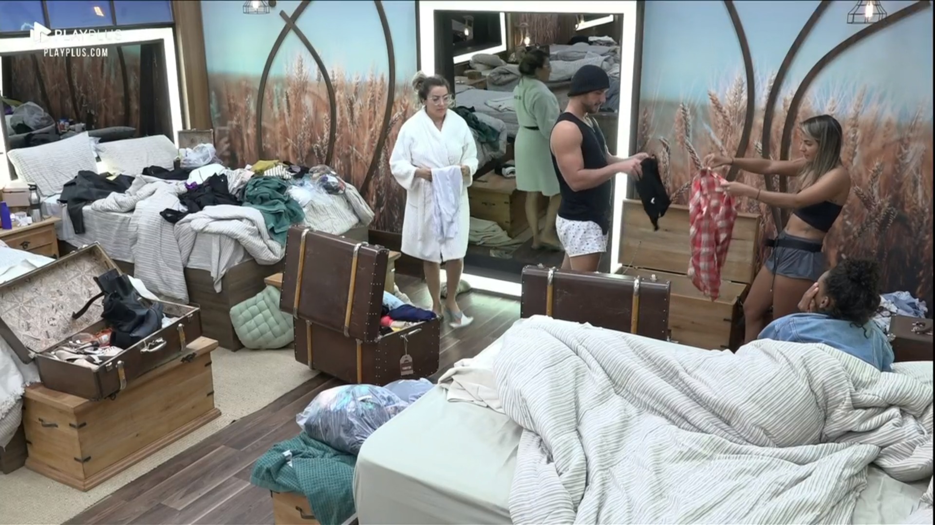 Thayse, Hariany e Lucas em A Fazenda 11