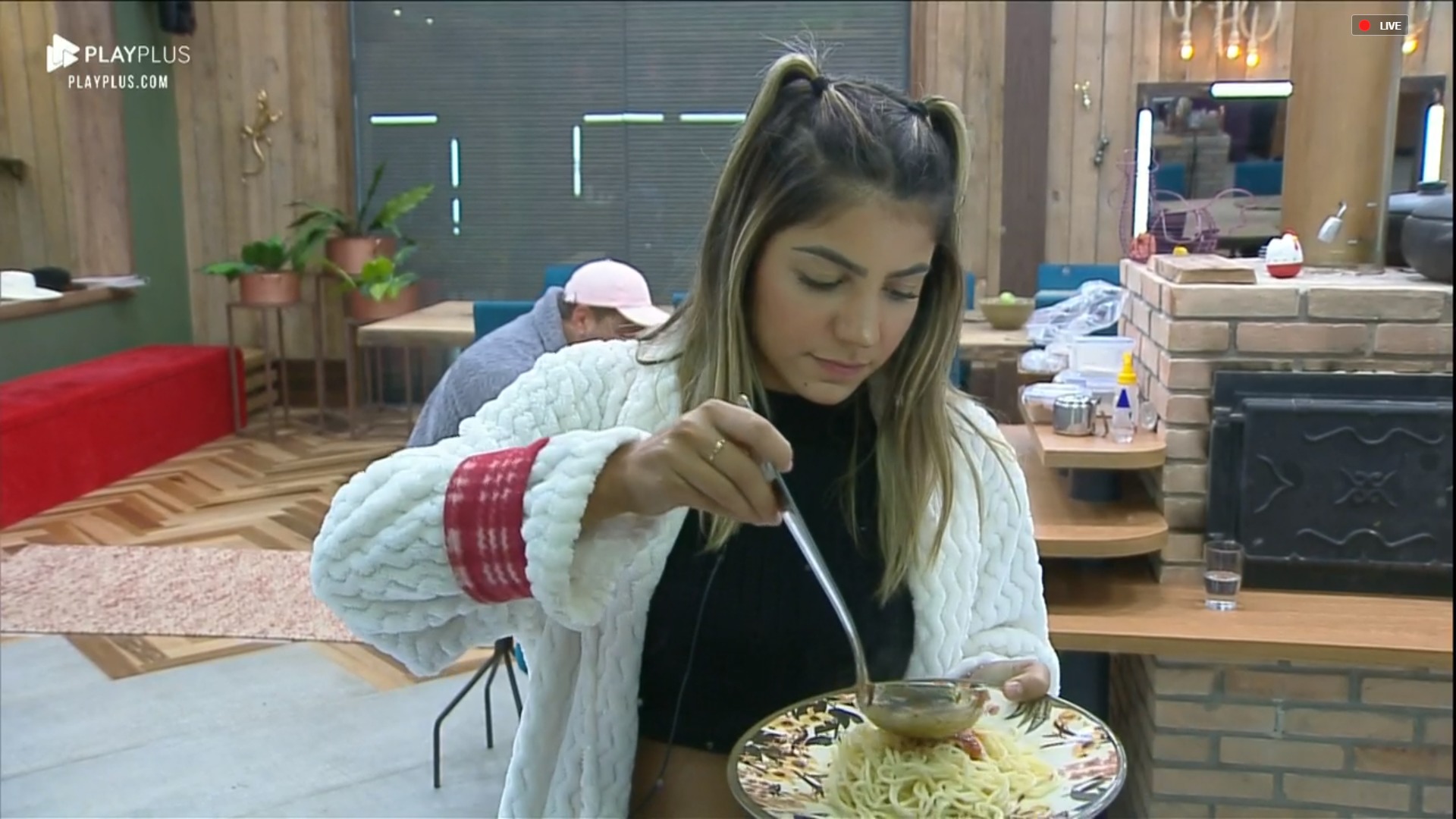 Hariany Almeida em A Fazenda 11
