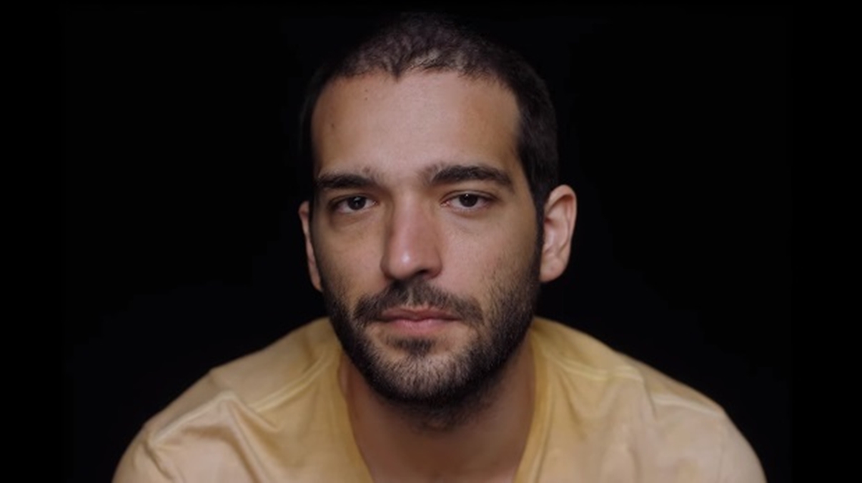 Sandro será vendido pelo pai em Amor de Mãe (Reprodução: TV Globo)