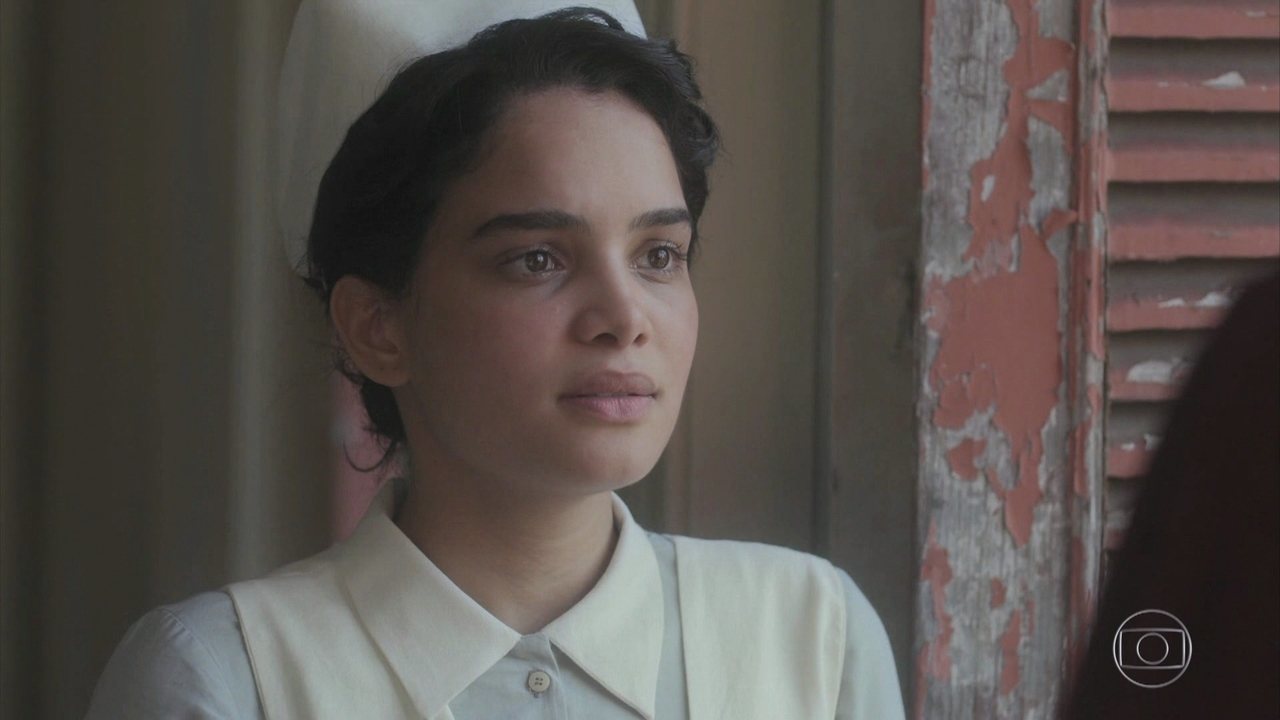 Inês (Carol Macedo) em Éramos Seis