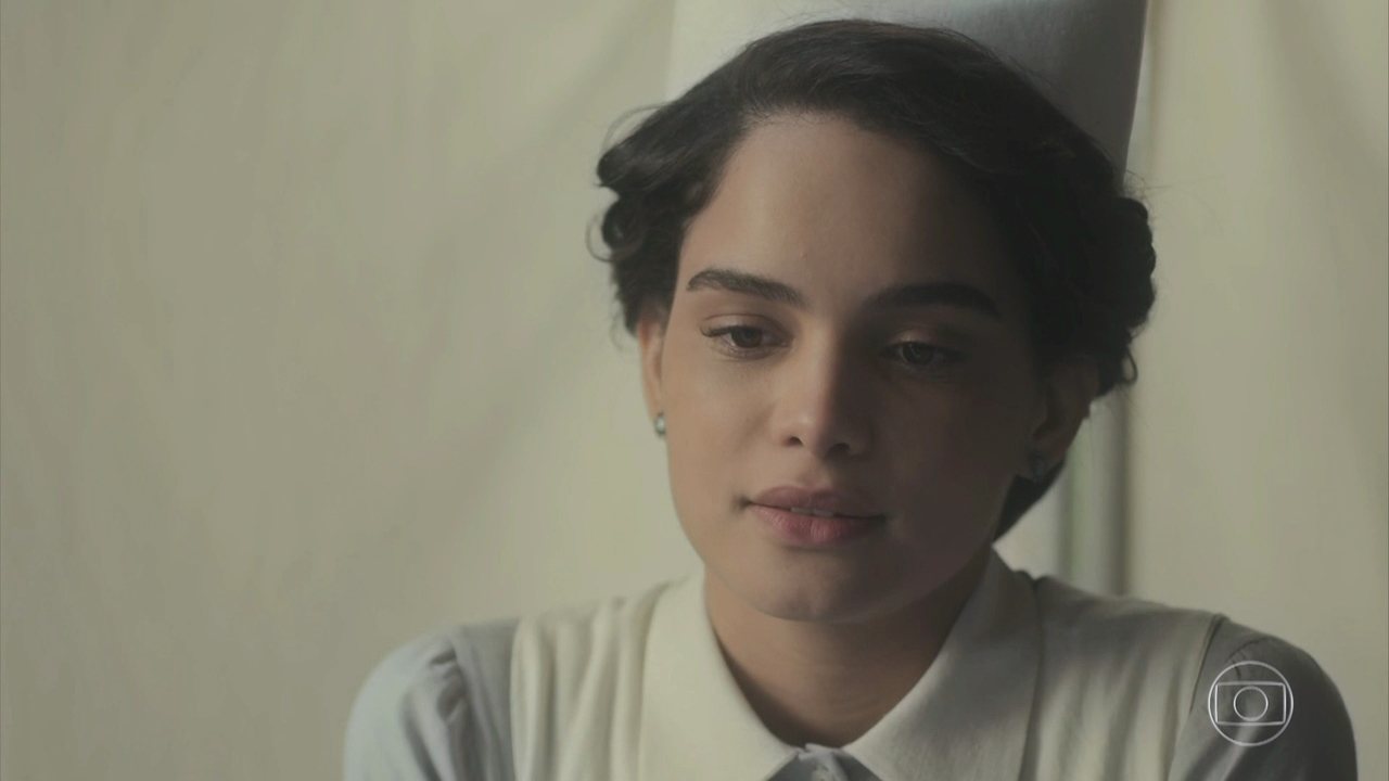 Inês (Carol Macedo) em Éramos Seis