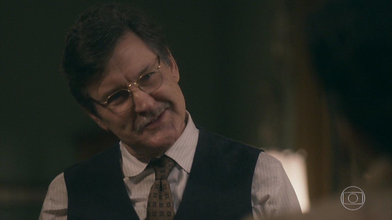 Júlio (Antonio Calloni) em Éramos Seis