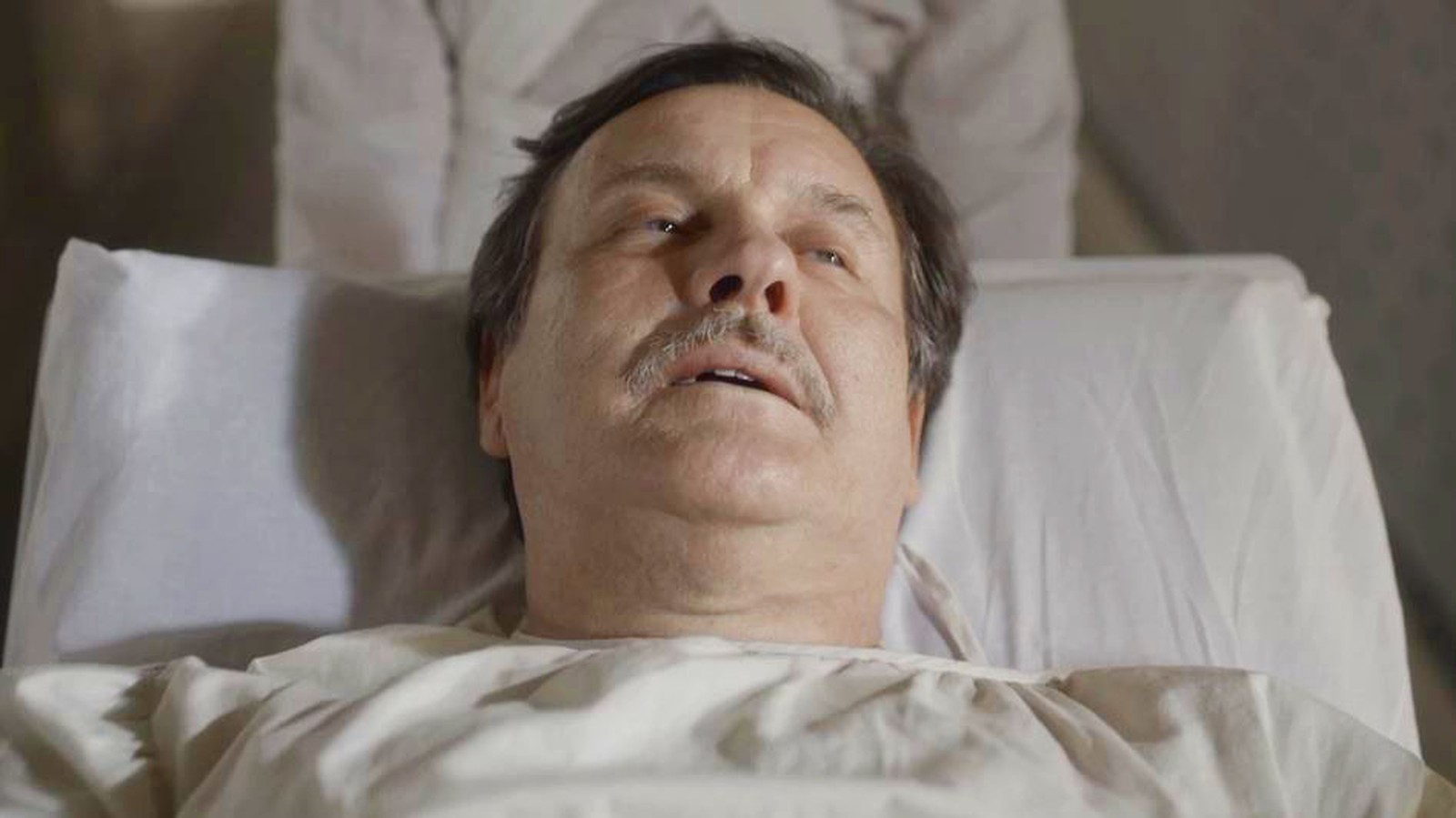 Júlio (Antonio Calloni) em Éramos Seis