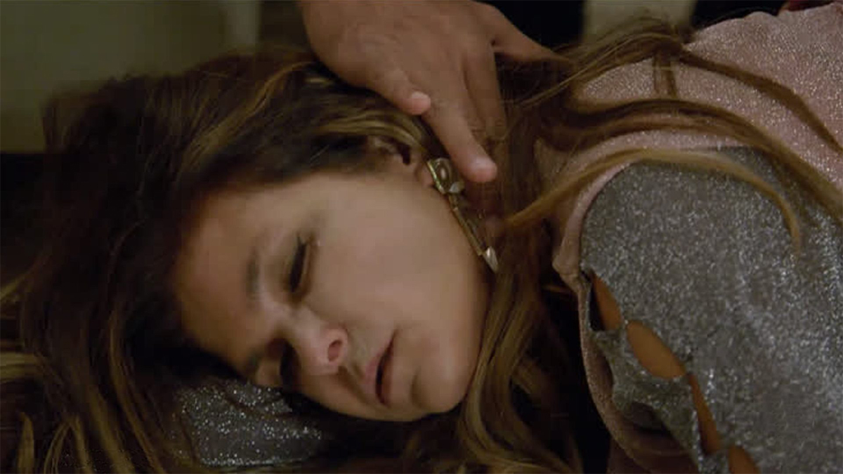 Lara (Cristiana Oliveira) em Topíssima