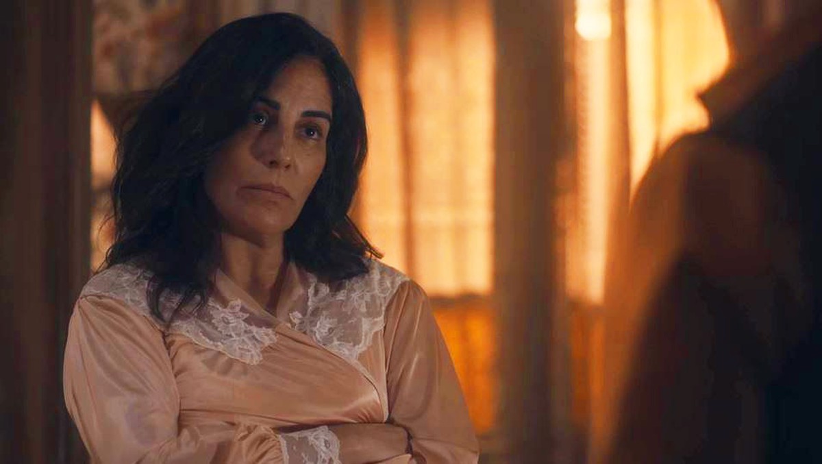 Lola (Gloria Pires) em Éramos Seis
