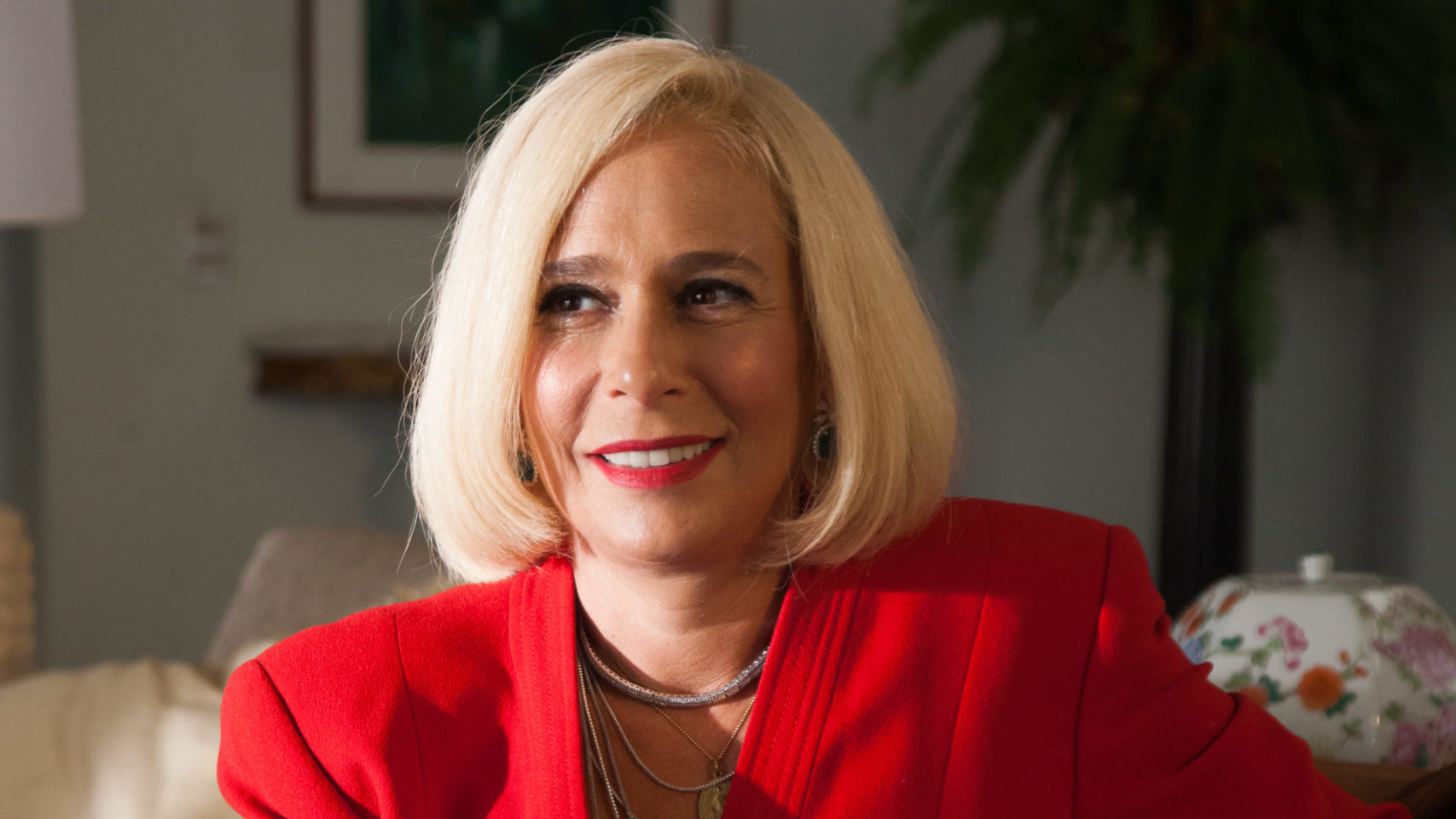 Hebe (Andrea Beltrão) em minissérie que estreia no Globoplay
