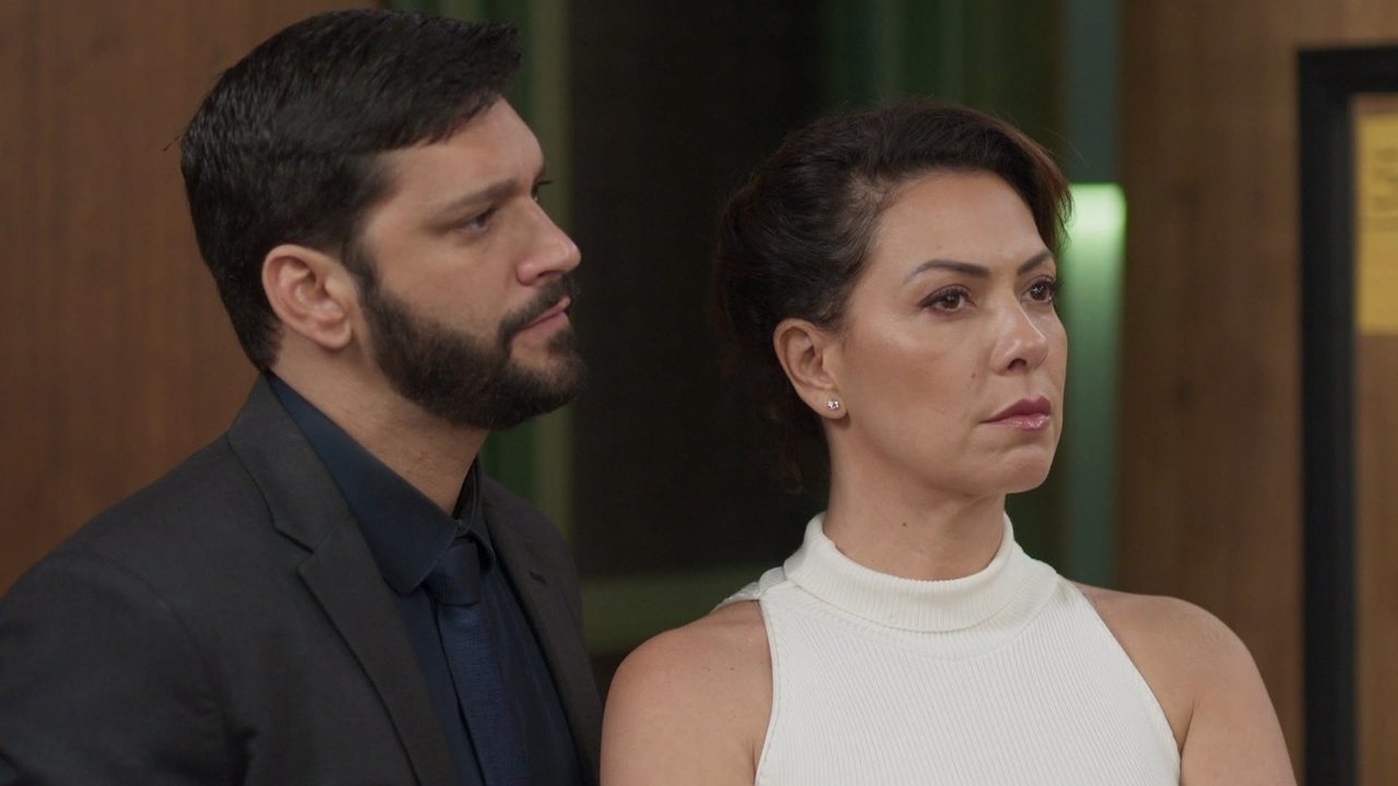 Nana (Fabiula Nascimento) e Diogo (Armando Babaioff) em Bom Sucesso