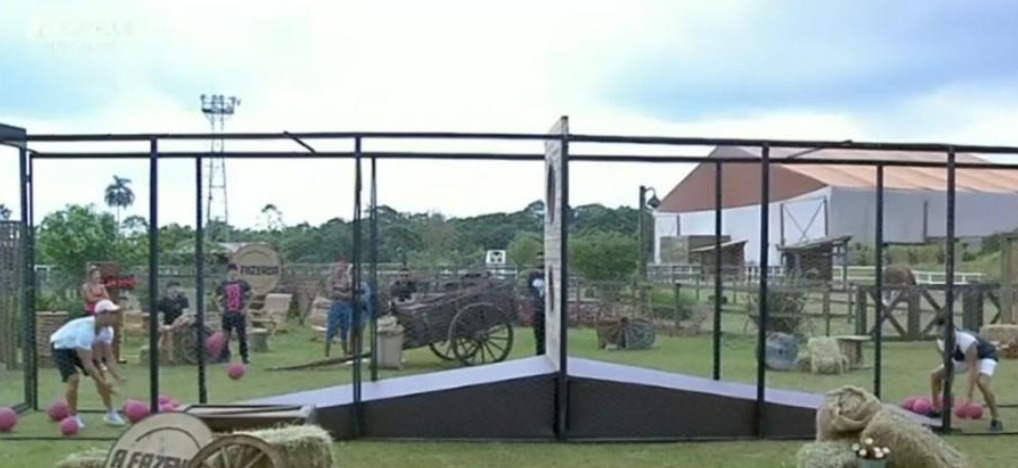 Netto Rodrigues e Lucas Viana em A Fazenda 11 (Foto: Reprodução/ Record TV)