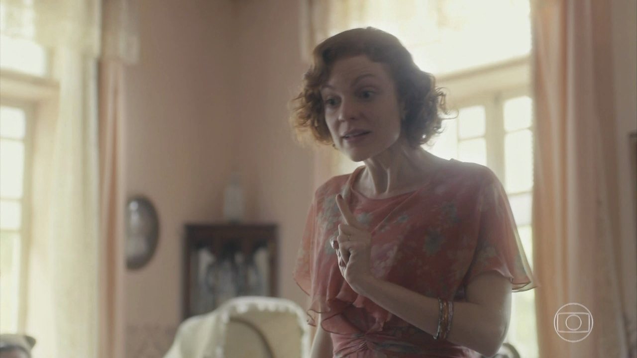 Olga (Maria Eduarda de Carvalho) em Éramos Seis