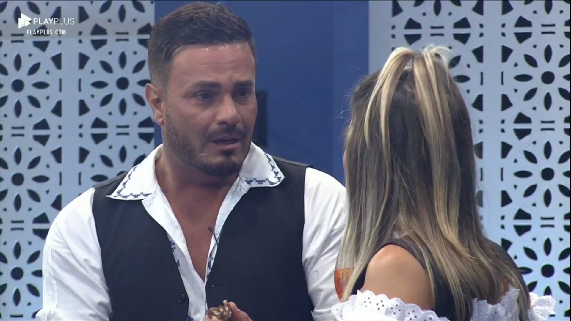 Rodrigo Phavanello e Hari Almeida em A Fazenda 11